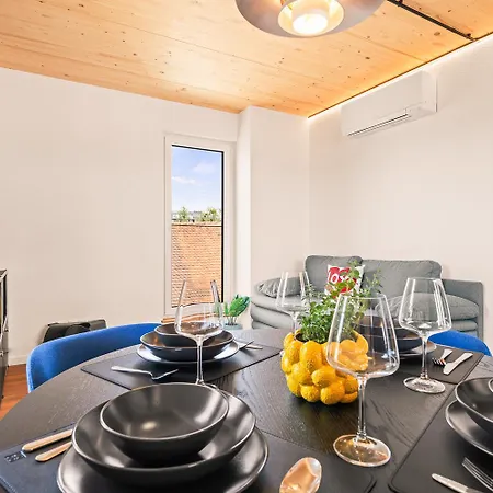 Penthouse Mit Traumhafter Terrasse Klimatisiert Apartment Friedrichshafen Exterior photo