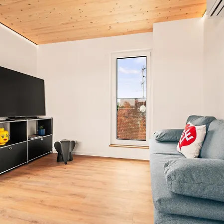 Penthouse Mit Traumhafter Terrasse Klimatisiert Apartment Friedrichshafen Exterior photo