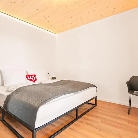 Penthouse Mit Traumhafter Terrasse Klimatisiert Apartment Friedrichshafen Exterior photo